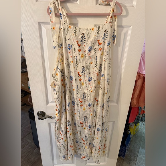 Ladies Floral Maxi Dress with Tie Straps & Pockets (NWOT) - Picture 10 of 10